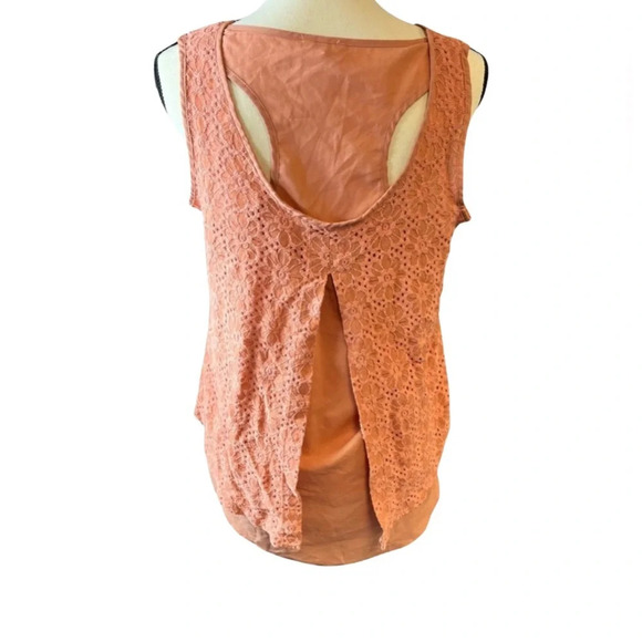 Pearl Tank Top - Picture 2 of 3